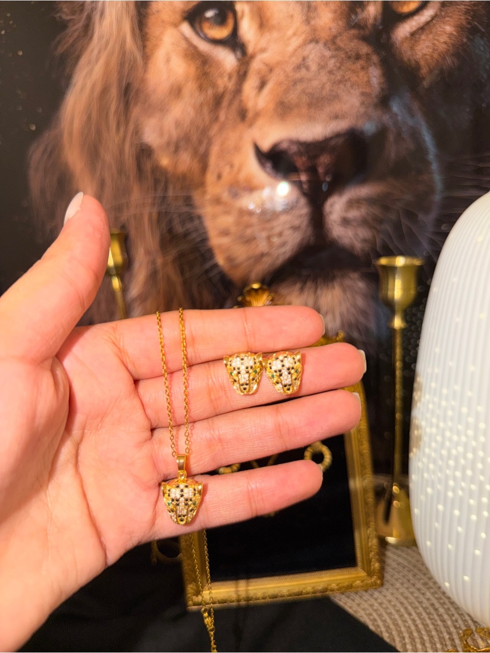 Accessorize Gold Leopard Head Pendant Necklace and Stud Earrings - Gold